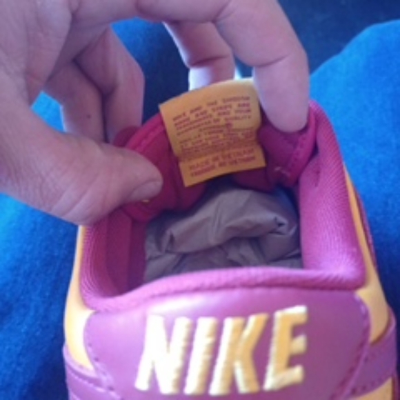 Nike - Picture 5 of 5